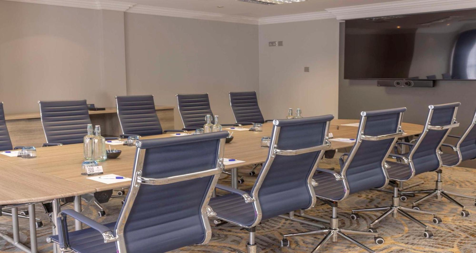 Crowne Plaza East Midlands Airport By Ihg Hotell Derby Exteriör bild