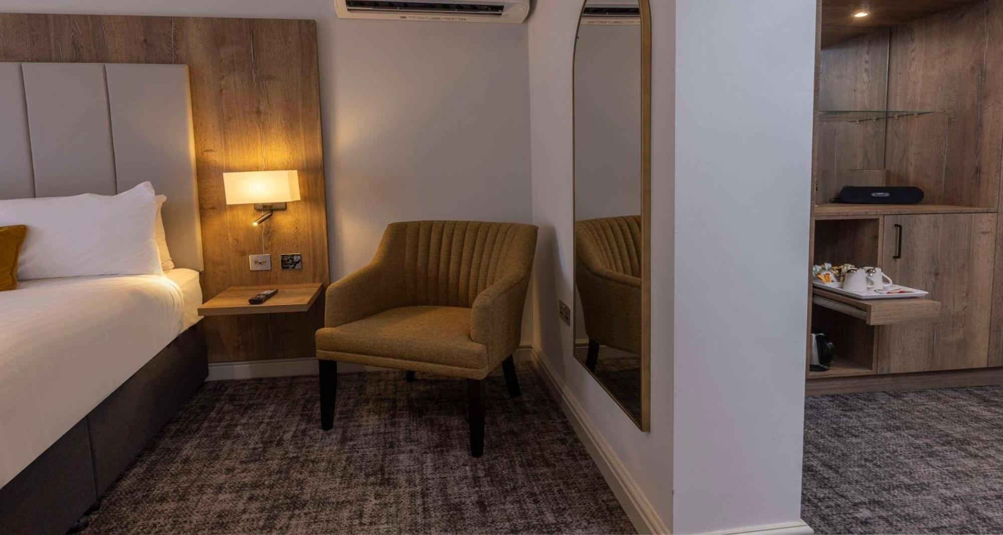 Crowne Plaza East Midlands Airport By Ihg Hotell Derby Exteriör bild