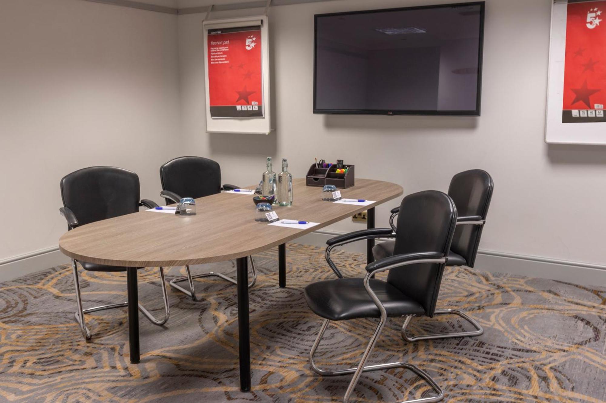 Crowne Plaza East Midlands Airport By Ihg Hotell Derby Exteriör bild