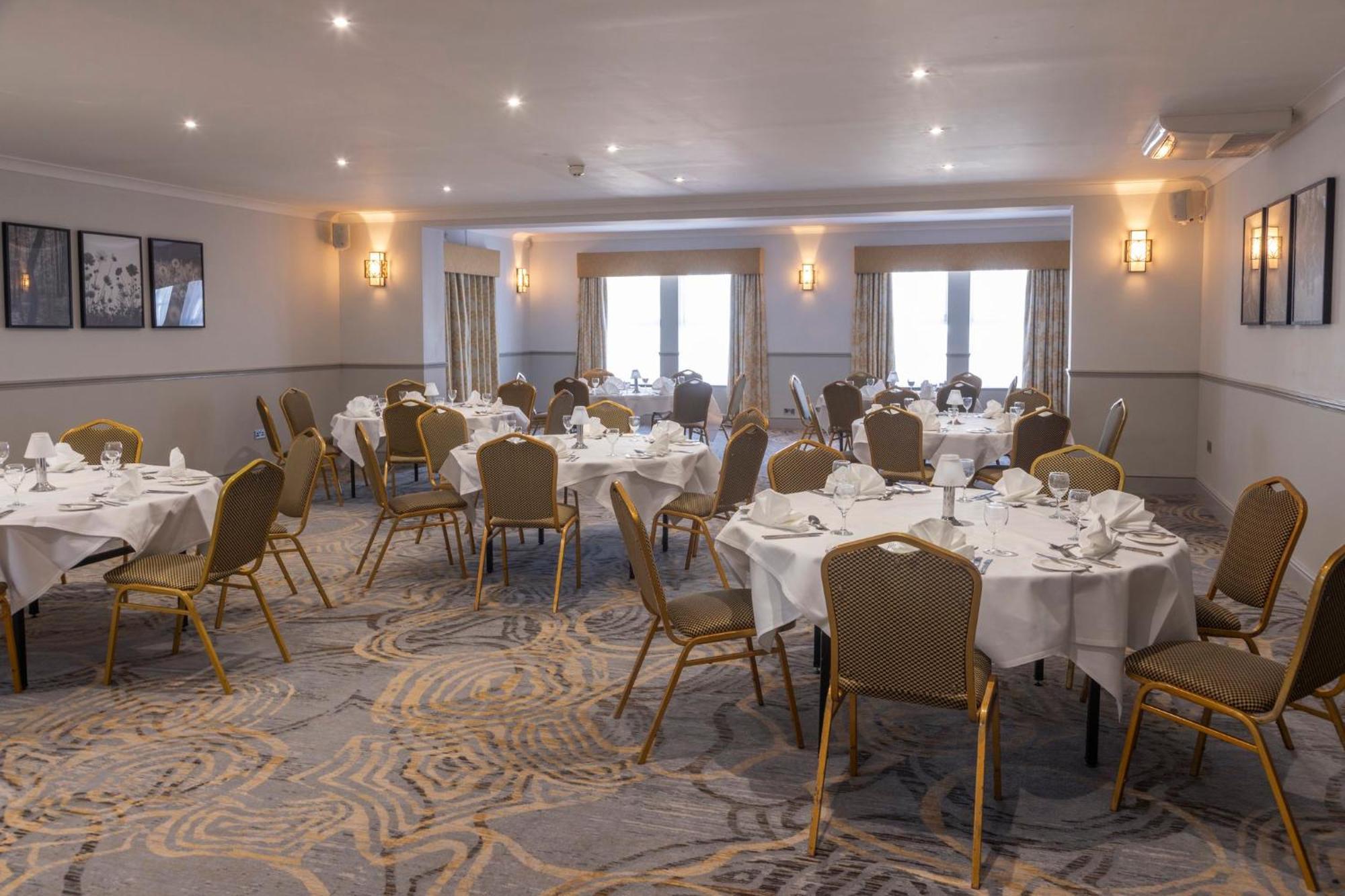 Crowne Plaza East Midlands Airport By Ihg Hotell Derby Exteriör bild